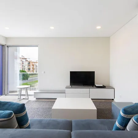 Beautiful Apartment In S O Martinho Do Porto With Balcony Sao Martinho do Porto Exterior photo
