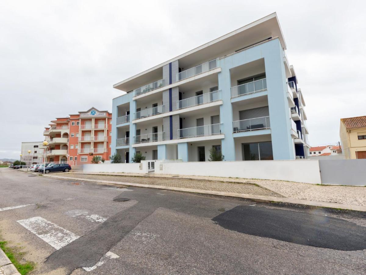 Apartment Beautiful In S O Martinho Do Porto With Balcony